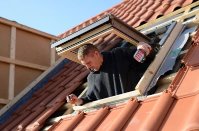 Pose de fenêtres de toit Velux à Momères